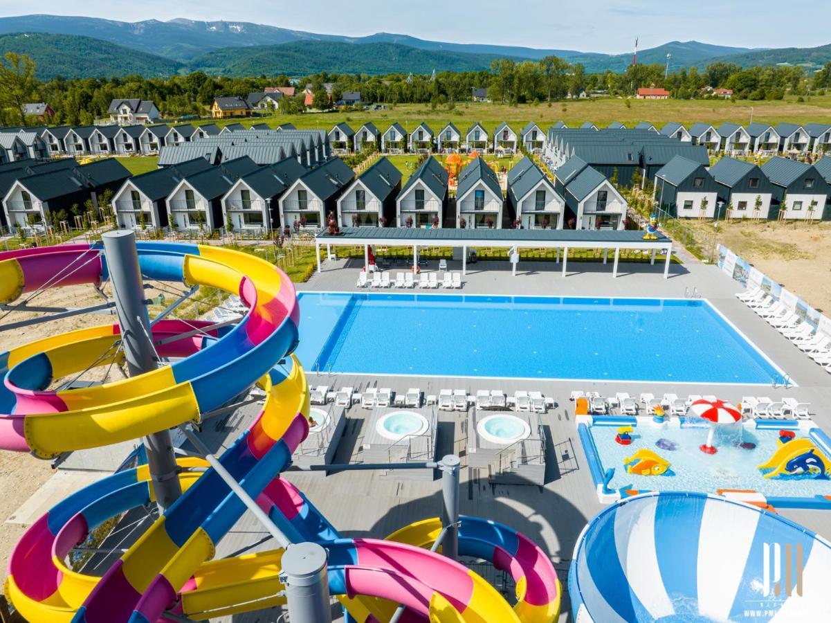 Holiday Park & Resort Cieplice Zdroj Jelenia Gora Ngoại thất bức ảnh