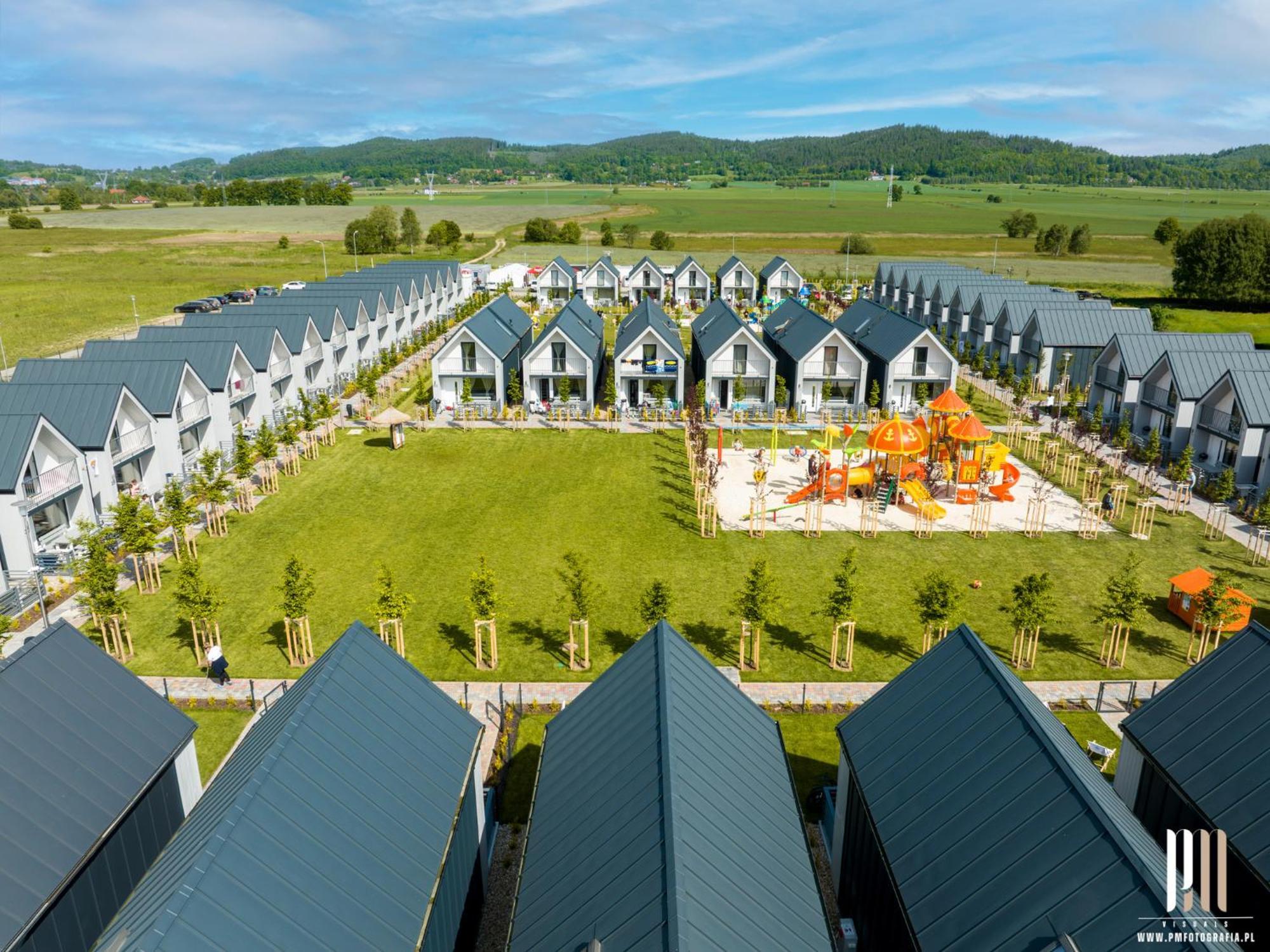 Holiday Park & Resort Cieplice Zdroj Jelenia Gora Ngoại thất bức ảnh